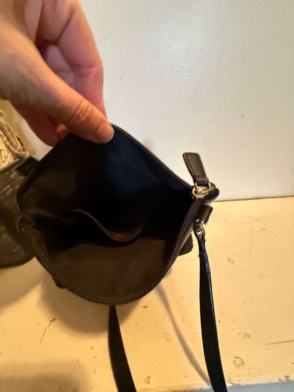 Fossil  Black Leather Small Vintage Crossbody Bag EUC - Picture 5 of 5
